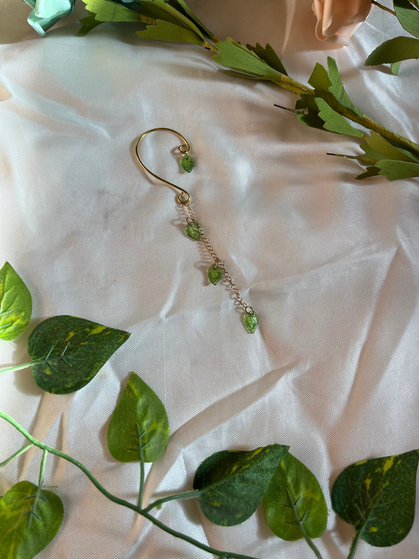 Green leaves ear cuff.