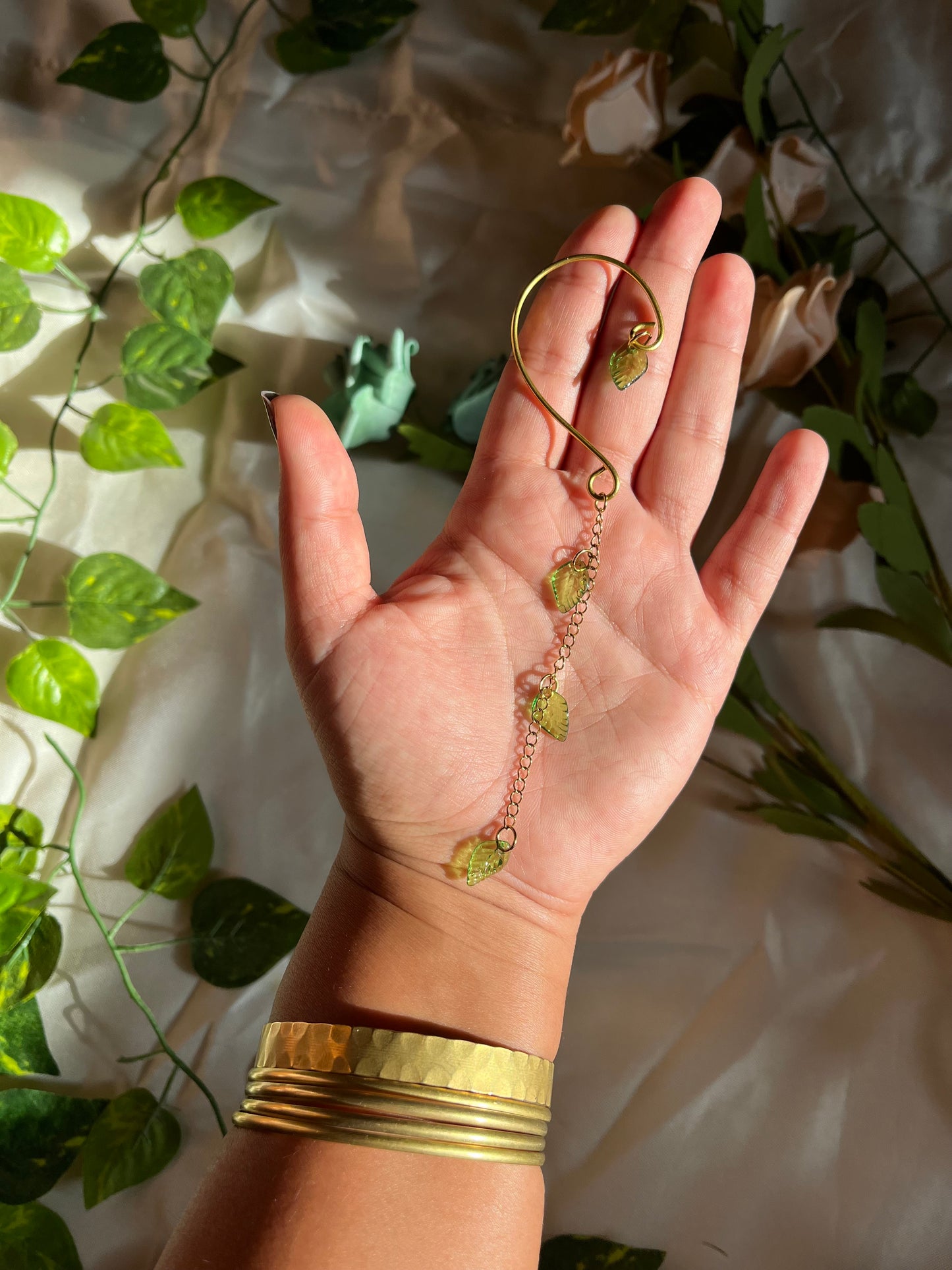 Green leaves ear cuff.