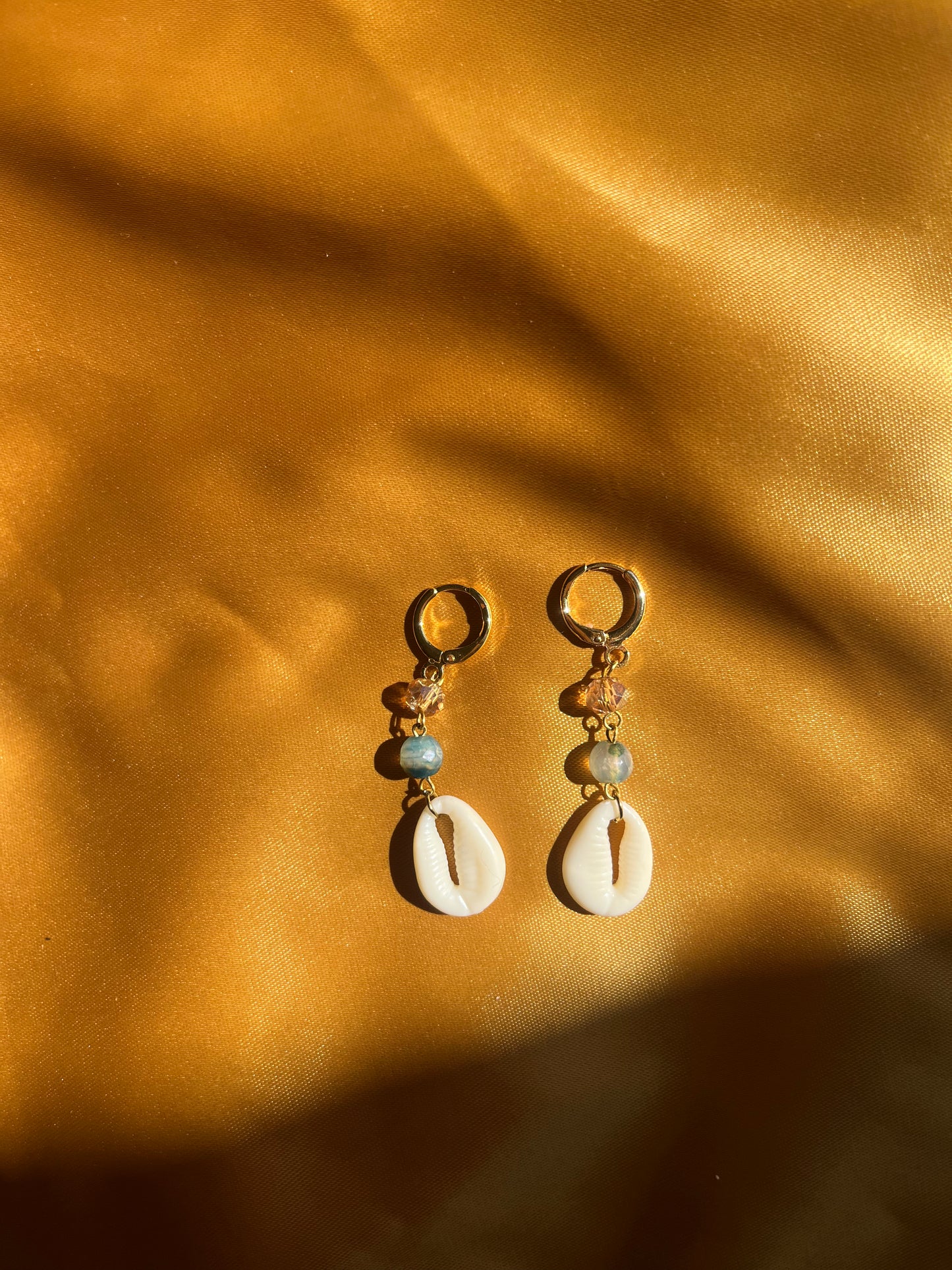 Shell Paired Earrings