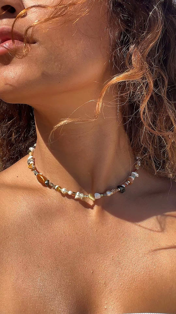 Warm Boho Short Beaded Necklace.